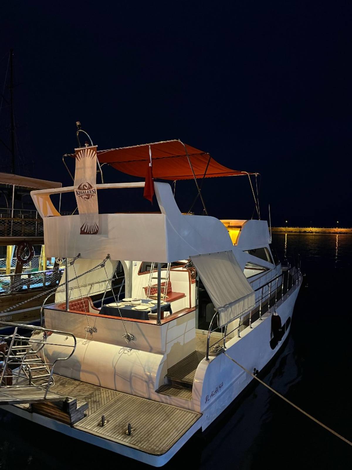 Özel lüks Yat Kiralama 13 mt Uzunluk -Luxury Private Yacht Hire 13 mt Longer