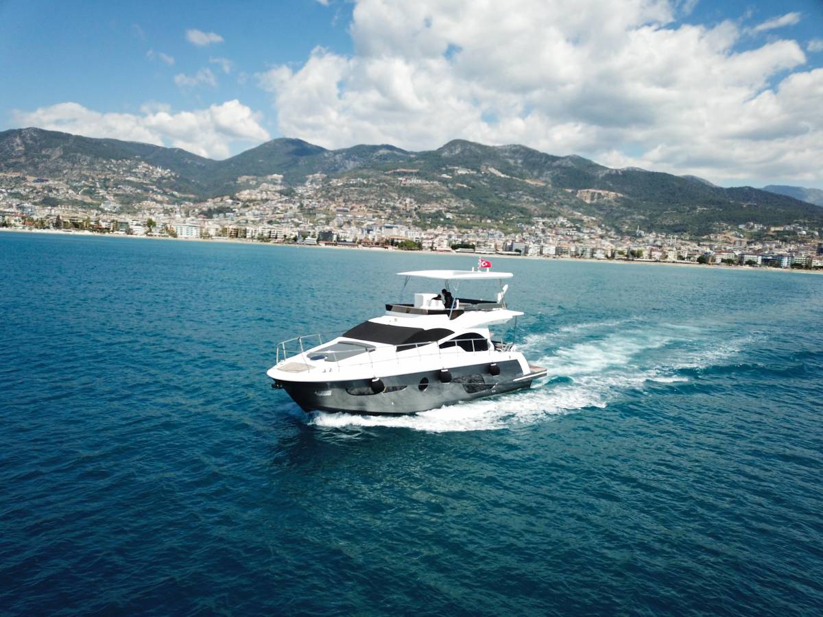 Özel lüks Yat Kiralama 17 mt Uzunluk -Luxury Private Yacht Hire 17 mt longer